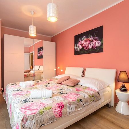 Apartman Ruza คิร์ก ภายนอก รูปภาพ