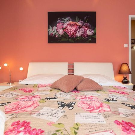 Apartman Ruza คิร์ก ภายนอก รูปภาพ