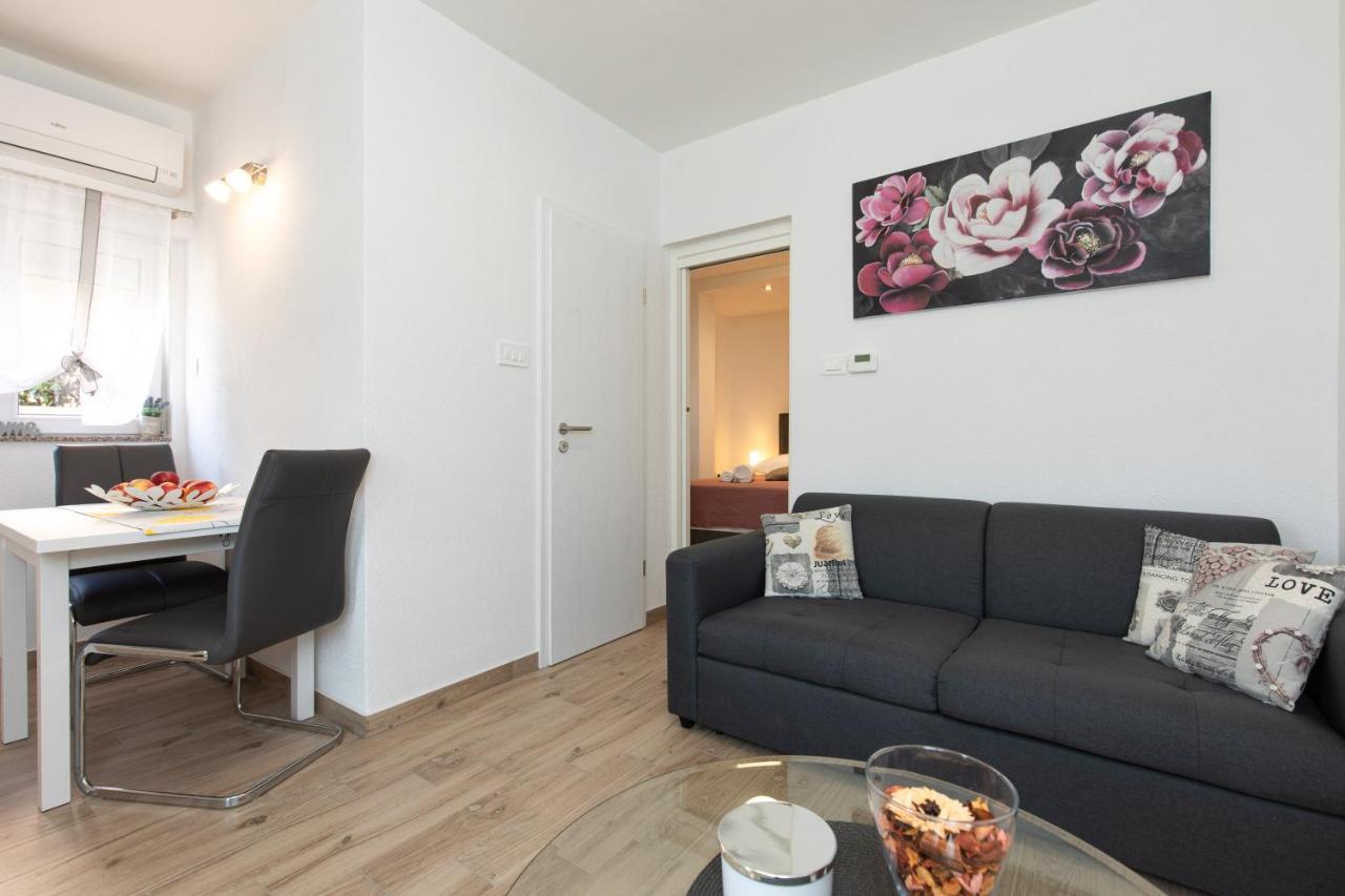 Apartman Ruza คิร์ก ภายนอก รูปภาพ