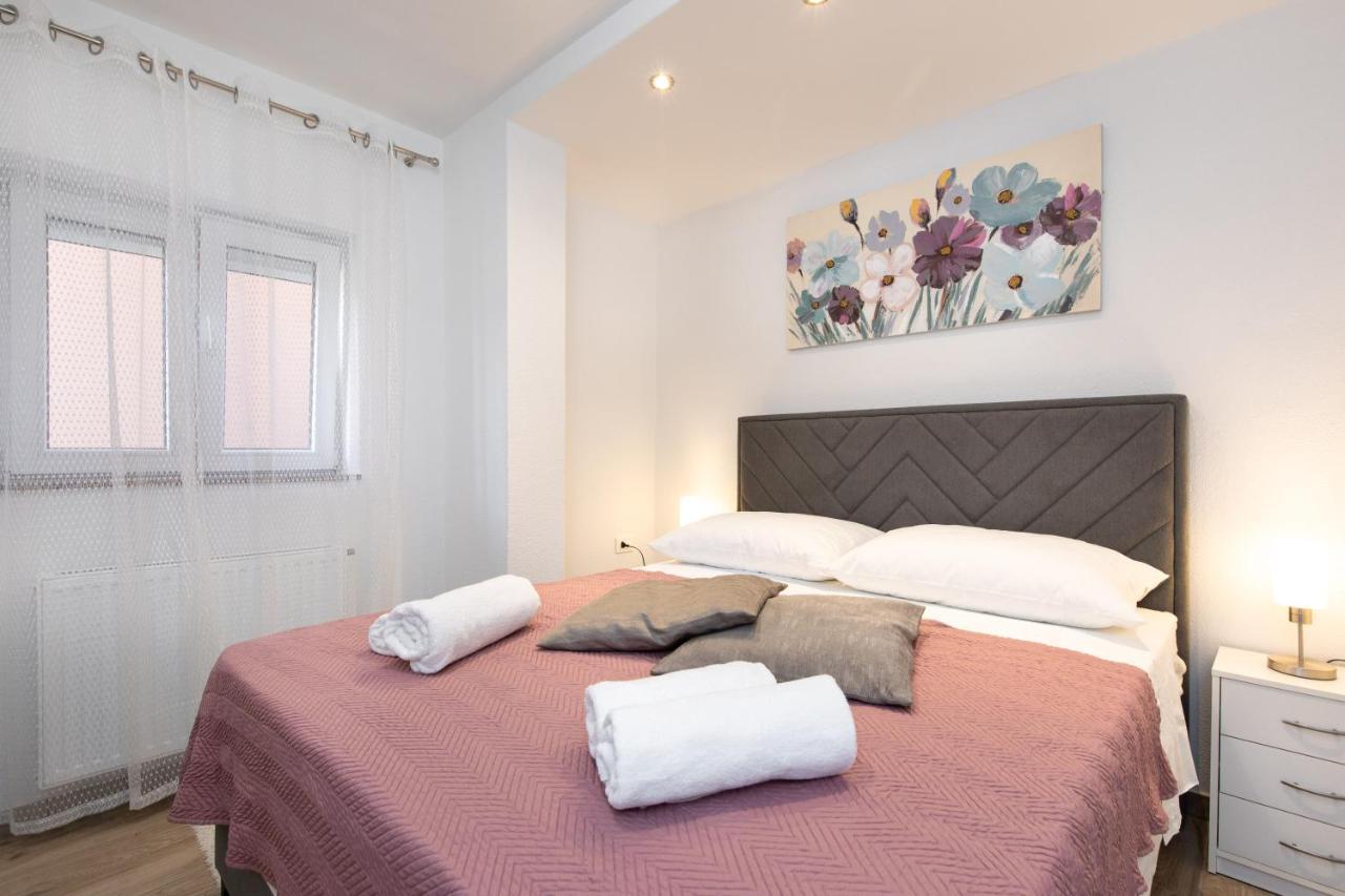 Apartman Ruza คิร์ก ภายนอก รูปภาพ