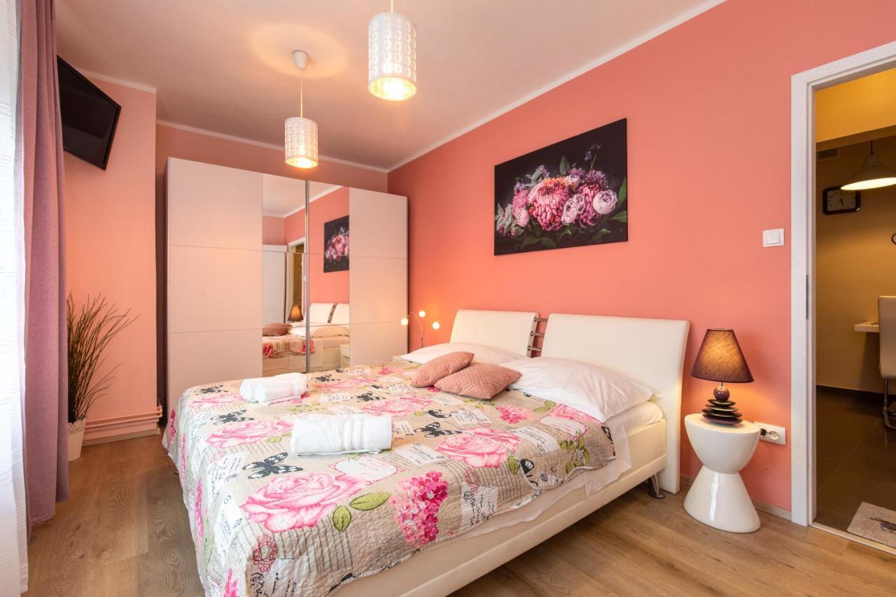 Apartman Ruza คิร์ก ภายนอก รูปภาพ