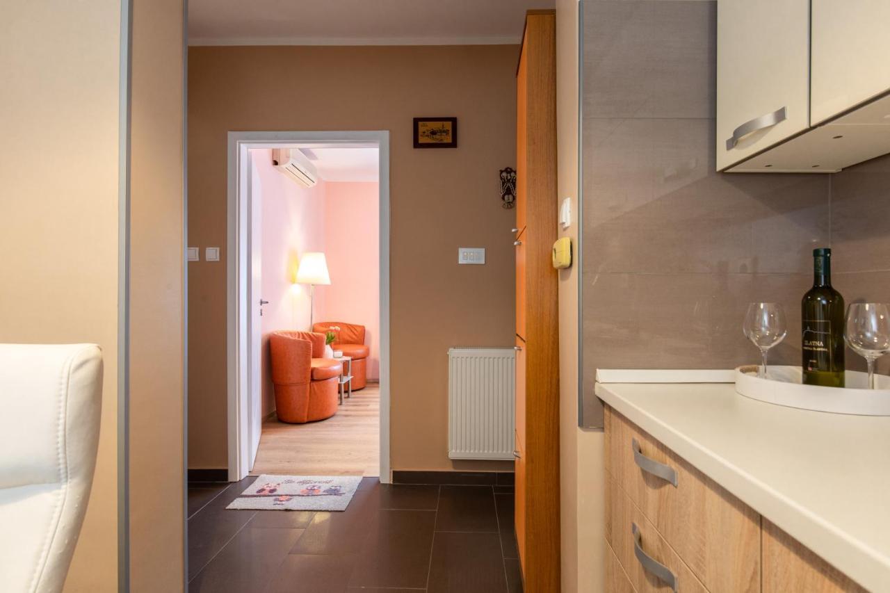 Apartman Ruza คิร์ก ภายนอก รูปภาพ