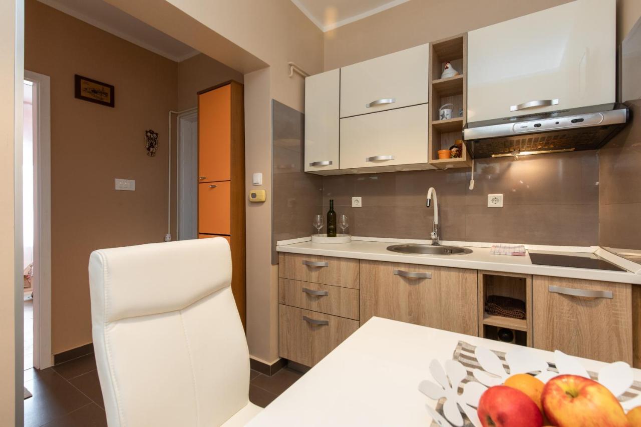 Apartman Ruza คิร์ก ภายนอก รูปภาพ